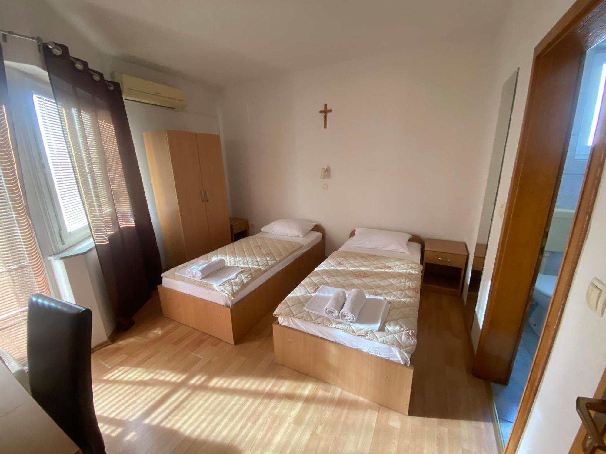 Guest House Regina Mundi Medugorje Bagian luar foto