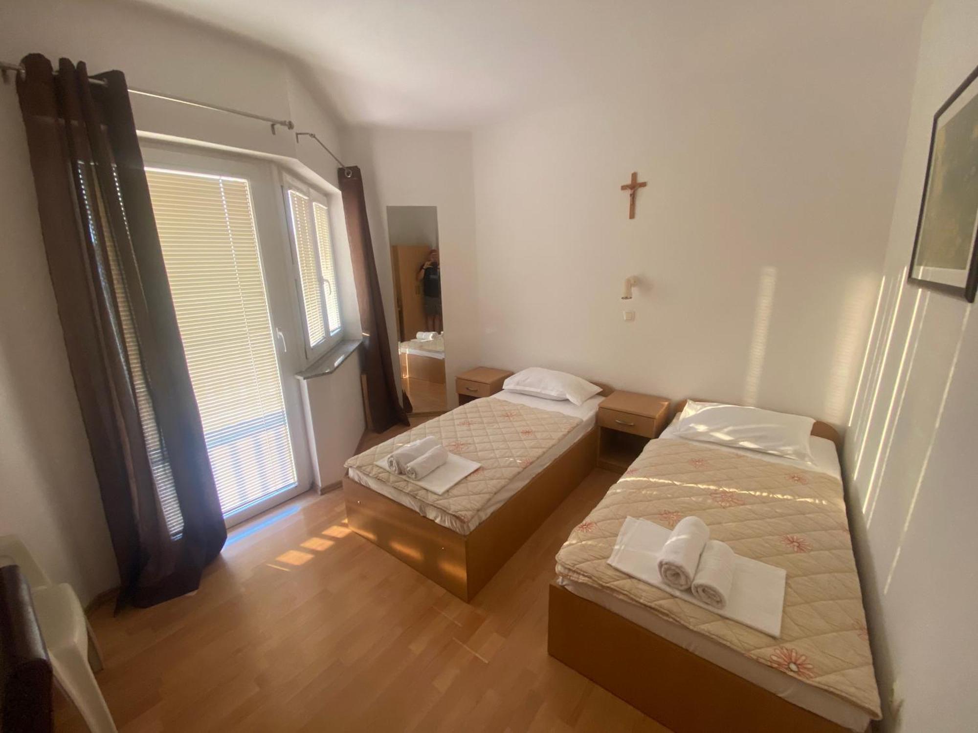 Guest House Regina Mundi Medugorje Bagian luar foto