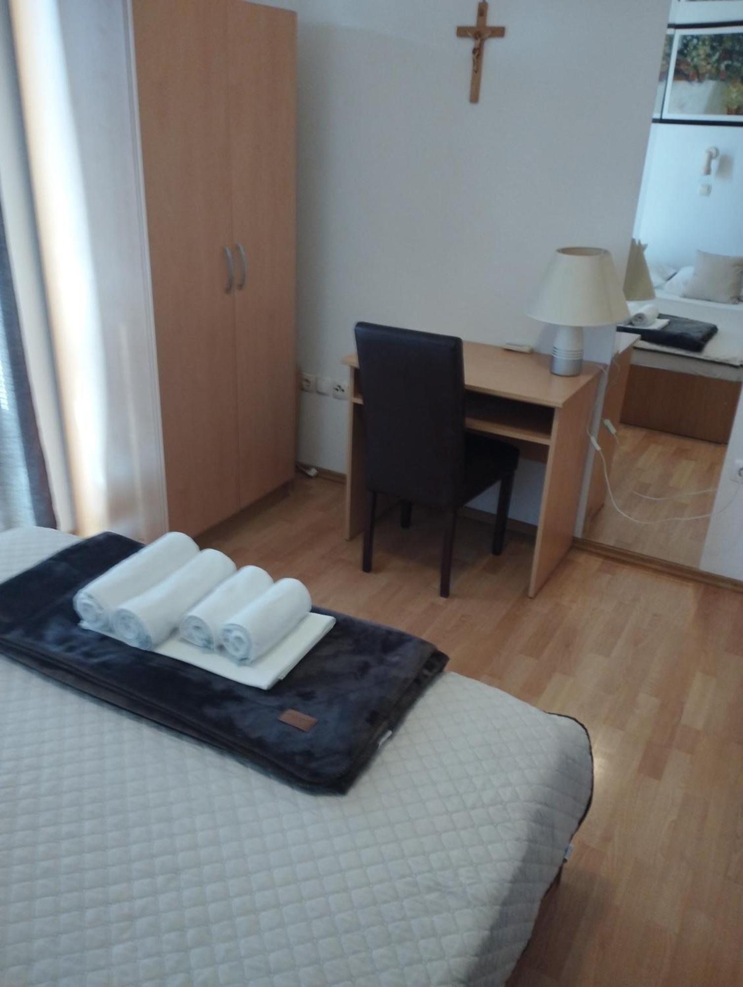 Guest House Regina Mundi Medugorje Bagian luar foto